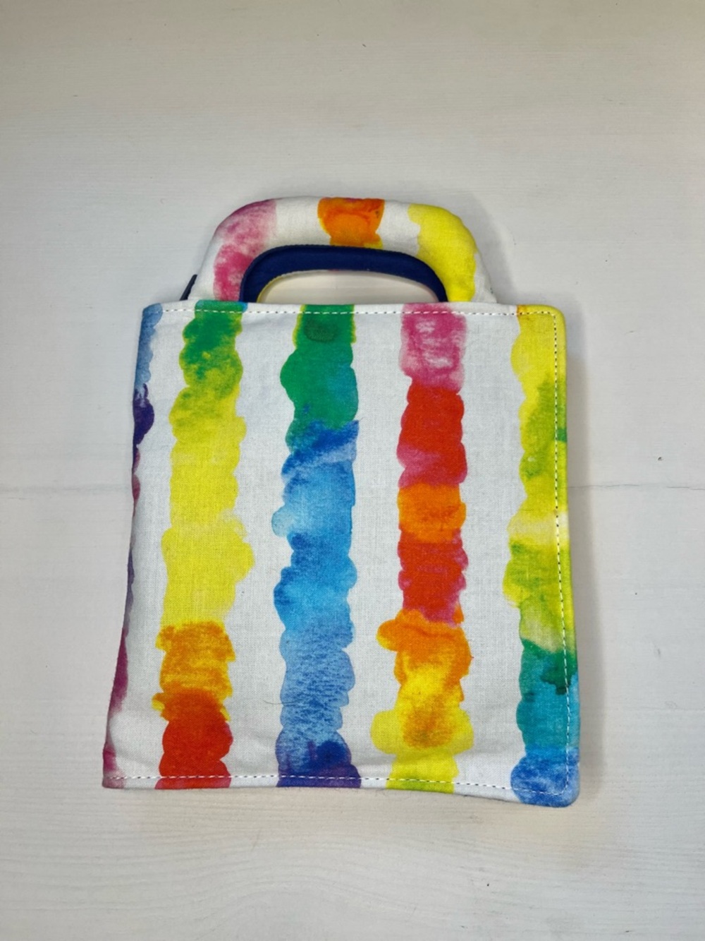 Lovevery Anywhere Art Kit With Washable Tempera Paintsticks | The Helper Kit